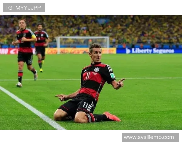 凯恩的传奇之路：从草根球员到世界足球巨星的成长历程